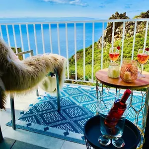 https://villa-sophia.madeira-islandshotels.com