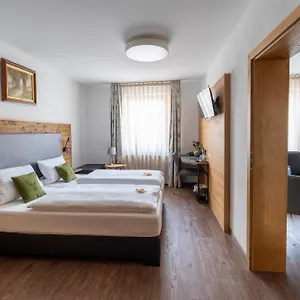 https://hotel-zum-ehem-konigl-bayr-forsthaus.com-bavaria.com
